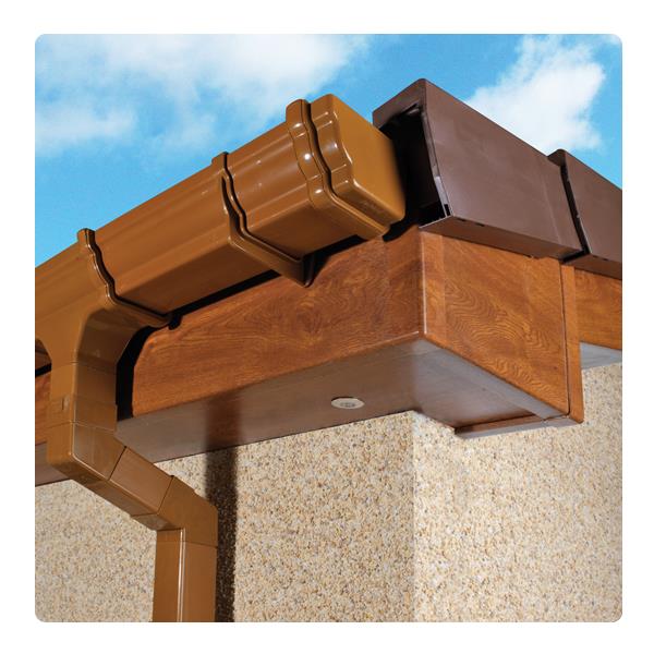 Golden Oak Square Fascia, Caramel Ogee Rainwater.Boxend Detail